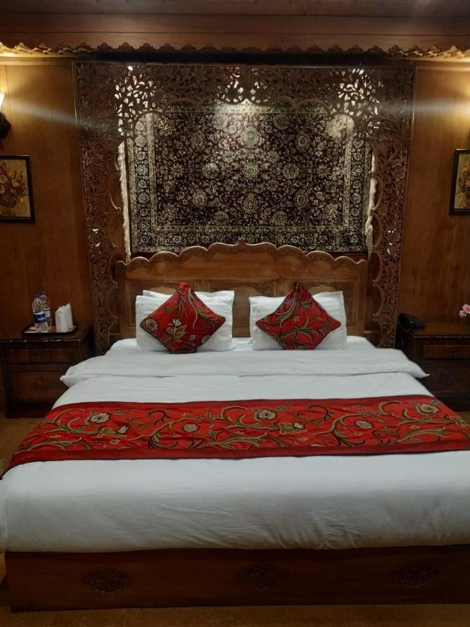 Durgjan The Mughal Sheraton Houseboat酒店 外观 照片